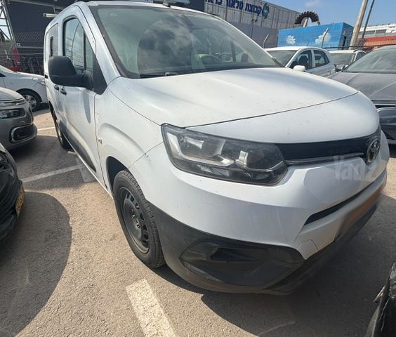 מודעת רכב טויוטה פרואייס סיטי 1
