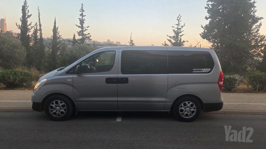 יונדאי H-1 / i800