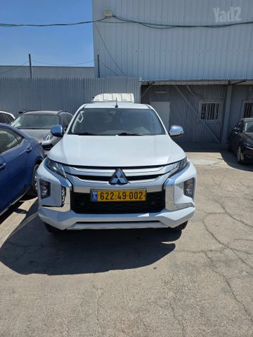 מיצובישי טרייטון / L200