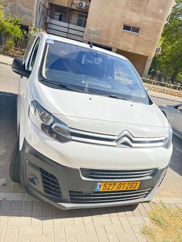 מודעת רכב סיטרואן ג'אמפי
