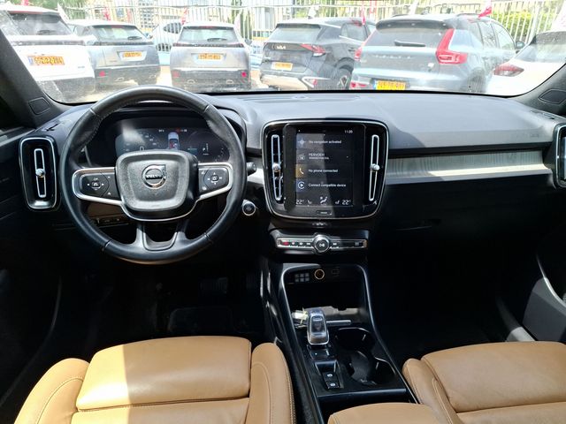 וולוו XC40