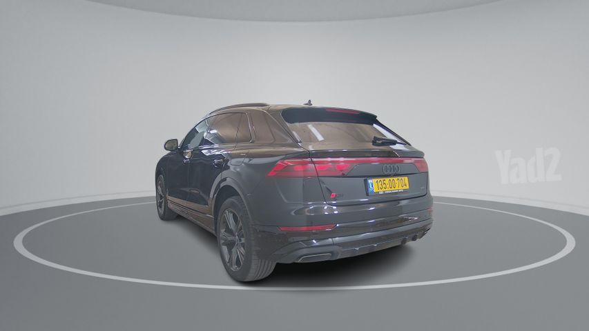 אאודי Q8
