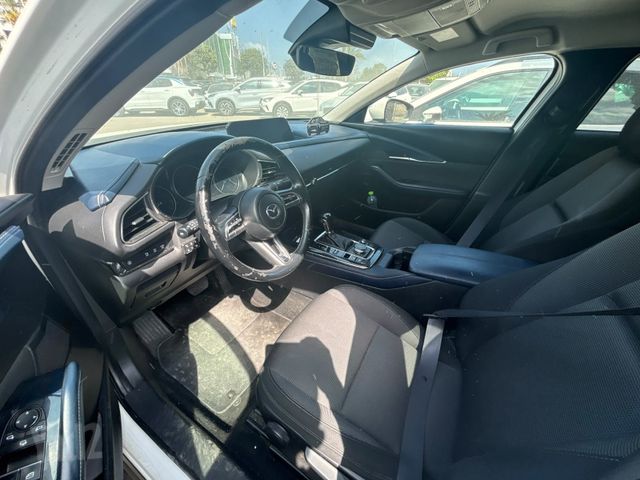 מודעת רכב מאזדה CX-30 2