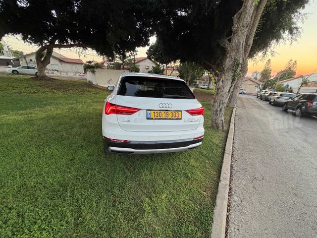 אאודי Q3