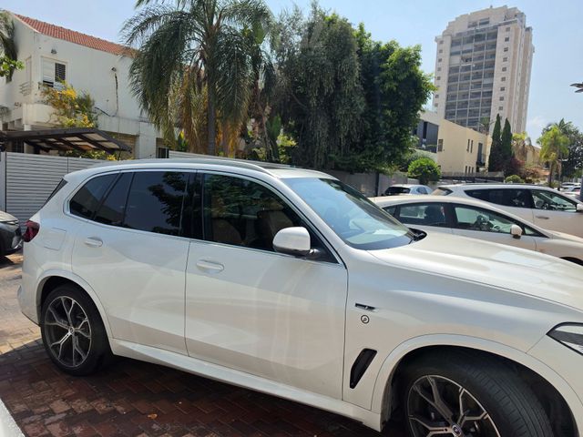 ב מ וו X5