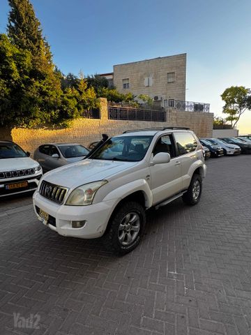 טויוטה לנד קרוזר