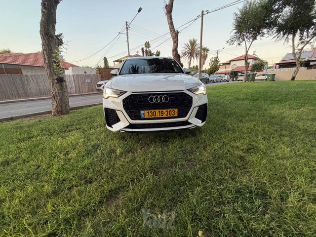 אאודי Q3