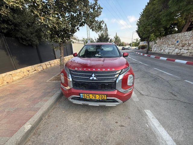 מיצובישי אאוטלנדר