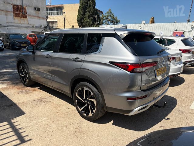 מודעת רכב מיצובישי אאוטלנדר 2