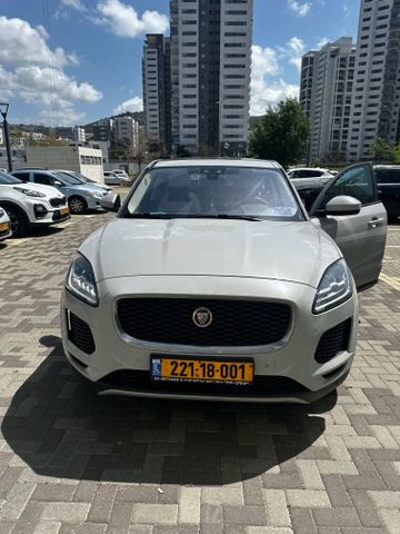 מודעת רכב יגואר E-Pace
