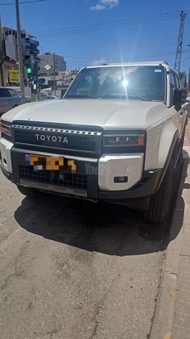 טויוטה לנד קרוזר