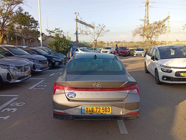 יונדאי אלנטרה