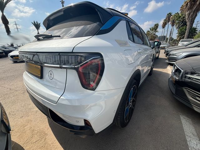 לינק אנד קו 01