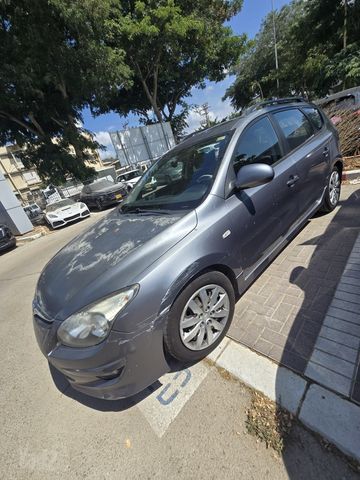 יונדאי i30