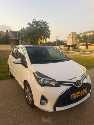 טויוטה יאריס