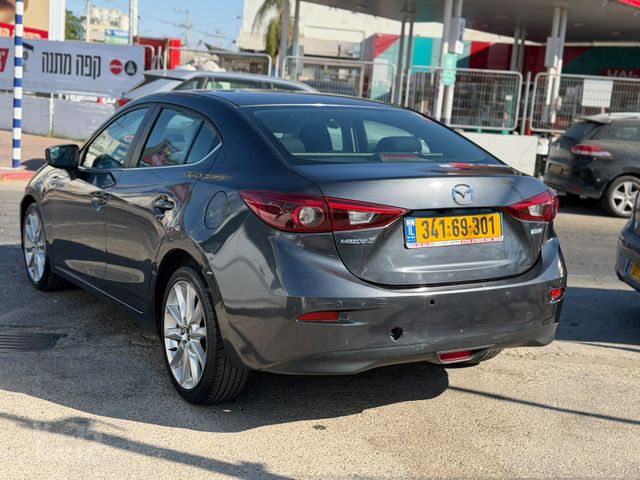מאזדה 3