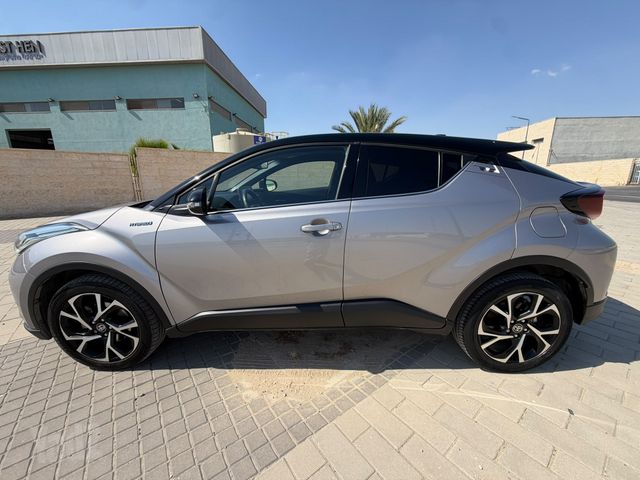 מודעת רכב טויוטה C-HR 2