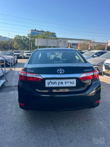 טויוטה קורולה