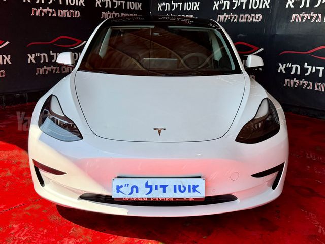 מודעת רכב טסלה מודל 3