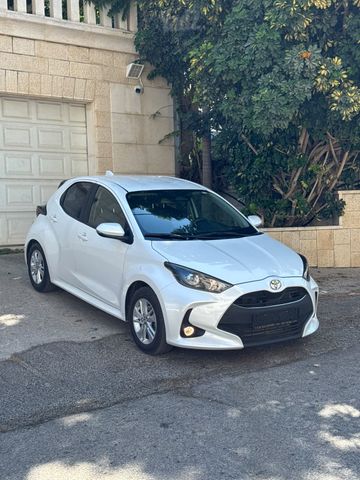 טויוטה יאריס