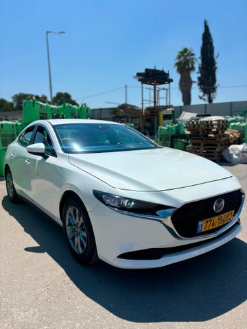 מודעת רכב מאזדה 3