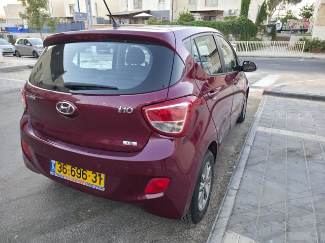 יונדאי i10