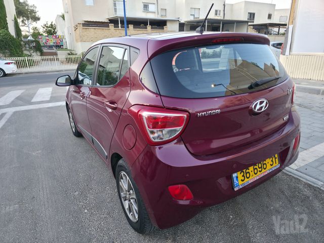 יונדאי i10