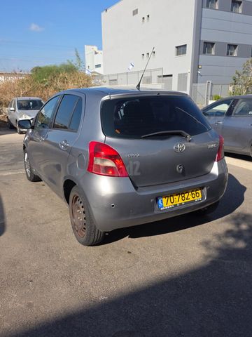 טויוטה יאריס