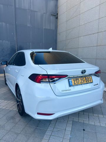 טויוטה קורולה