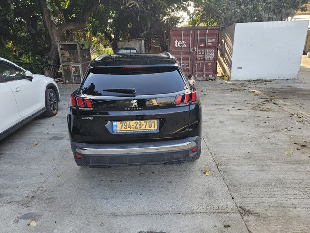 פיג'ו 3008