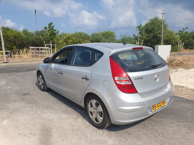יונדאי i30