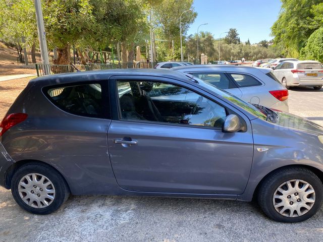 יונדאי i20
