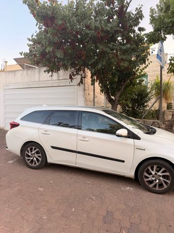 טויוטה אוריס