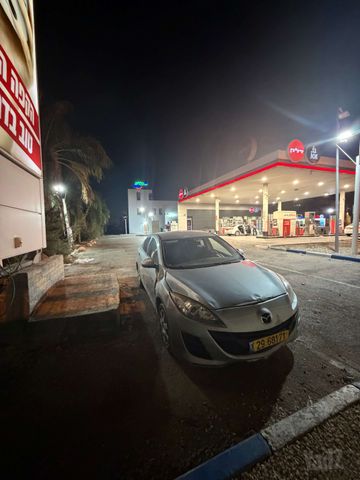 מודעת רכב מאזדה 3