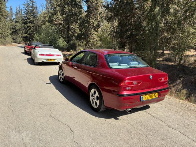 אלפא רומיאו 156