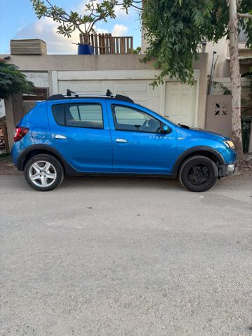 דאצ'יה סנדרו