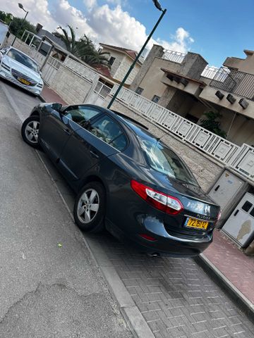 רנו פלואנס