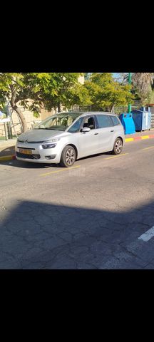 מודעת רכב סיטרואן C4 פיקאסו