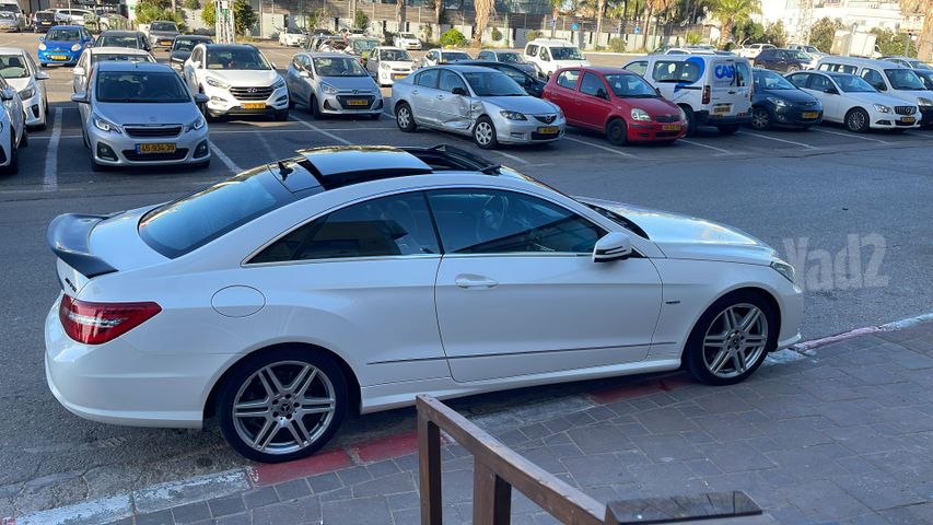 מודעת רכב מרצדס-בנץ E-class