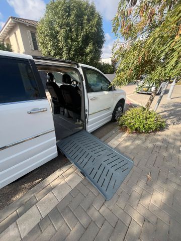 קרייזלר גראנד וויאג'ר