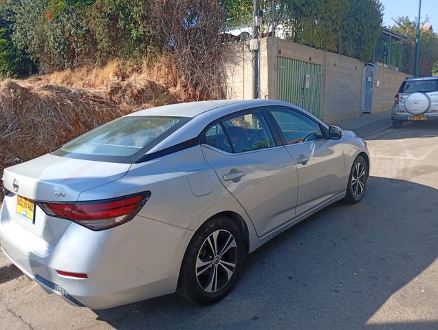 ניסאן סנטרה