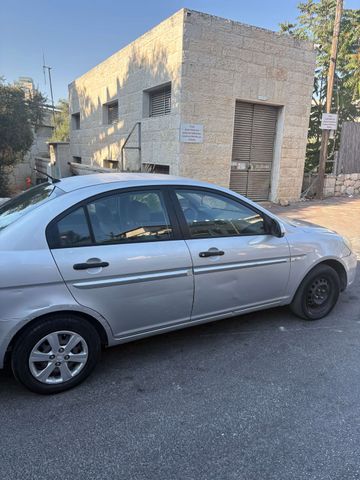 יונדאי אקסנט i25