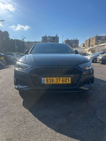 אאודי A4
