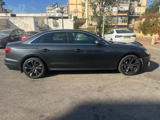 אאודי A4
