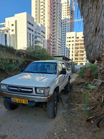 טויוטה היילקס