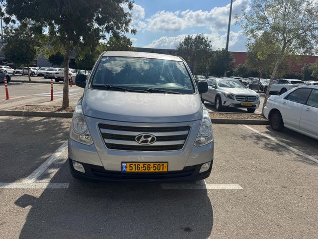 יונדאי H-1 / i800