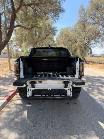 ג'י.אם.סי האמר EV