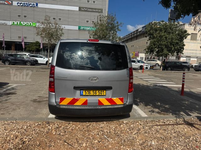 יונדאי H-1 / i800