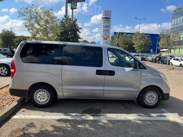 יונדאי H-1 / i800
