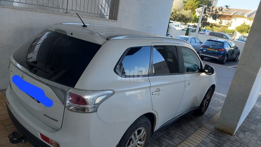 מיצובישי אאוטלנדר